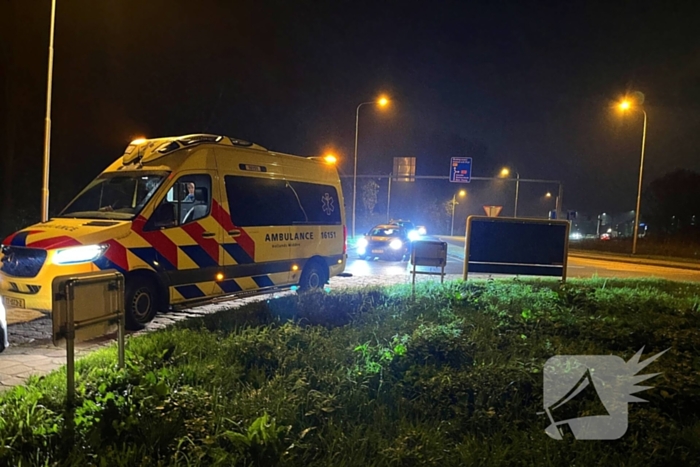 Bestuurder aangehouden na eenzijdig ongeval op rotonde