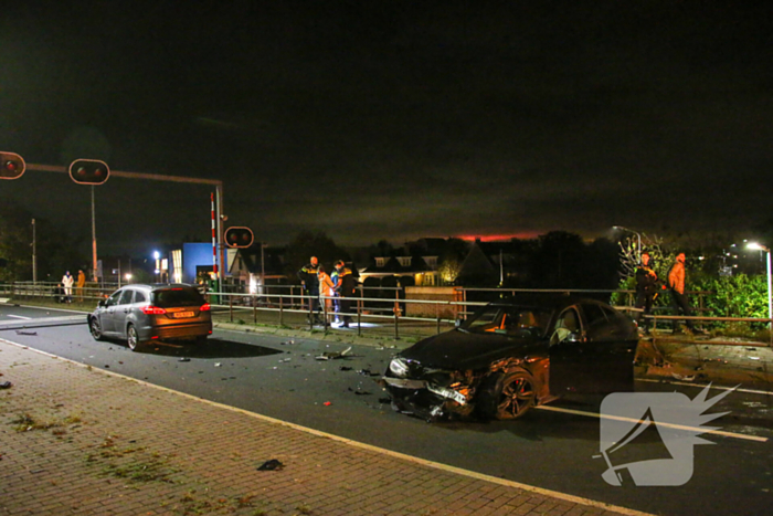 Vuurwapen aangetroffen bij flinke aanrijding