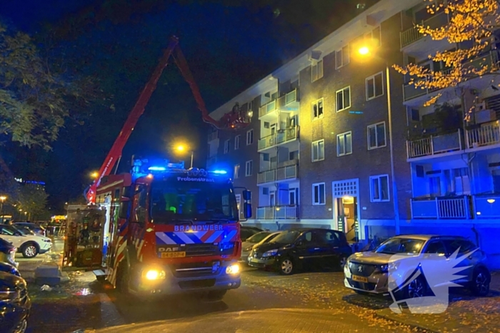 Veel rookontwikkeling bij brand in flatwoning