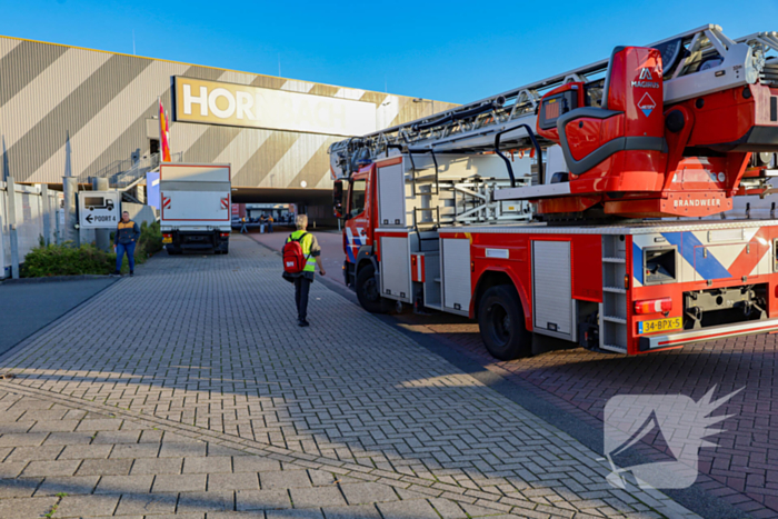 Bouwmarkt ontruimd vanwege brand