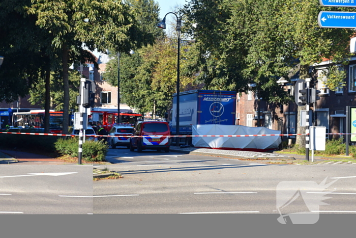 Meisje (16) komt om na ongeluk met vrachtwagen