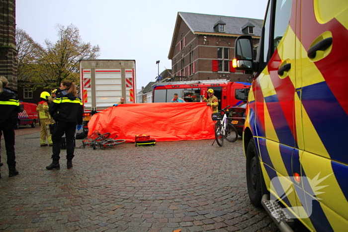 Meisje ernstig gewond bij aanrijding, traumateam opgeroepen