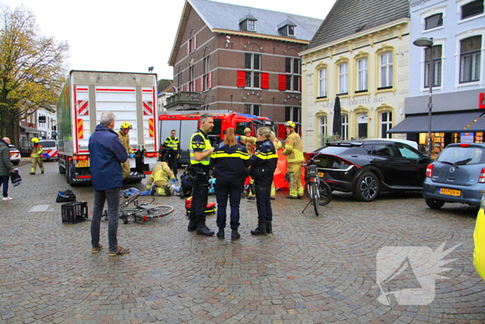 Meisje ernstig gewond bij aanrijding, traumateam opgeroepen