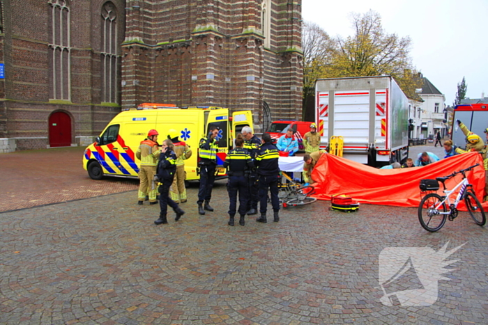 Meisje ernstig gewond bij aanrijding, traumateam opgeroepen