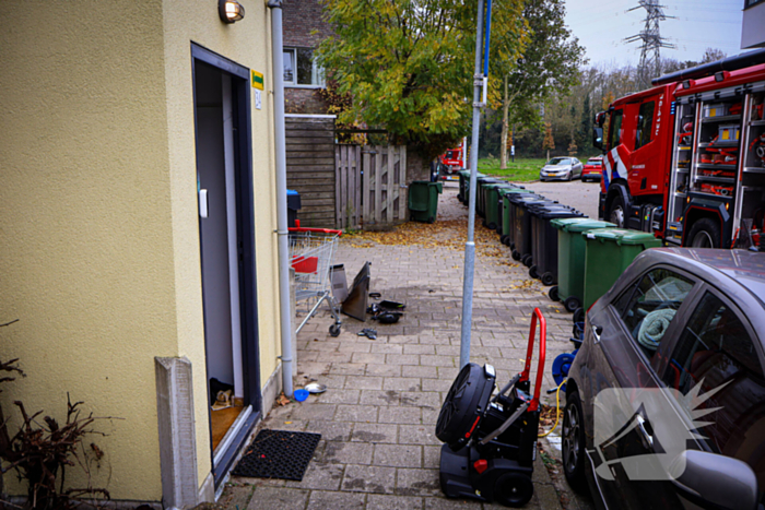 Brandweer sloopt keuken na brand in afzuigkap