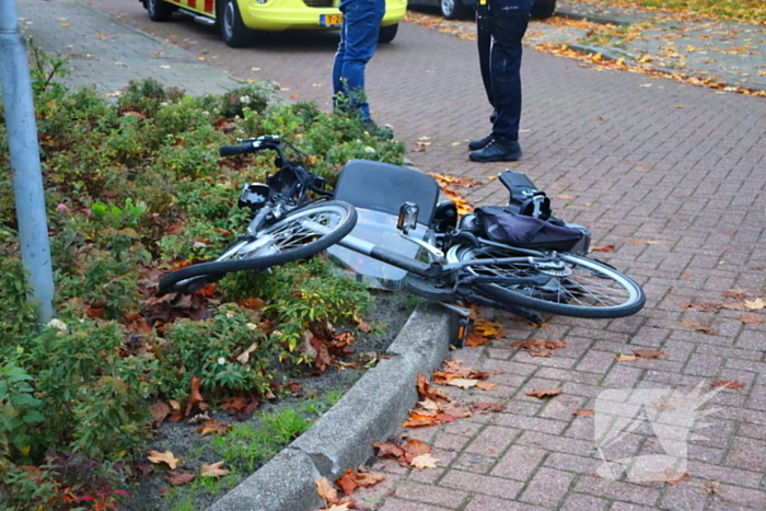 Fietser gewond bij botsing met auto