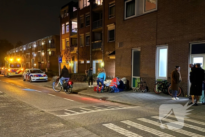 Voetganger op trottoir aangereden door fietser