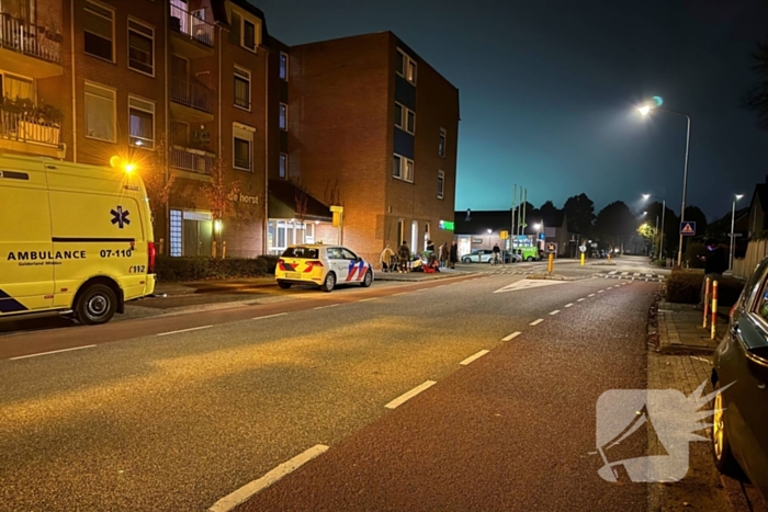 Voetganger op trottoir aangereden door fietser