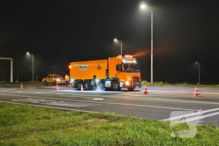 Betonwagen verliest lading