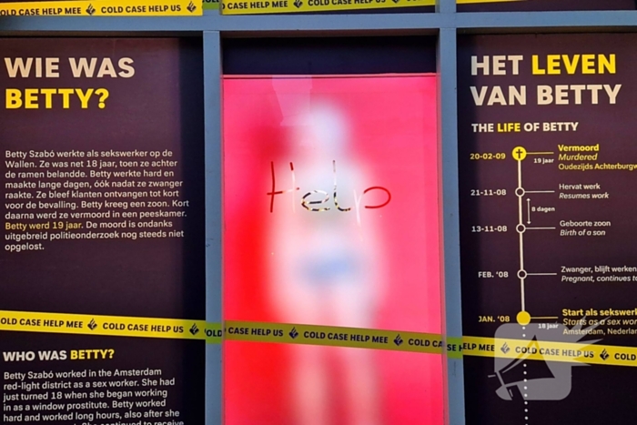 Politie plaatst hologram van vermoorde sekswerker (19) in peeskamer op Wallen