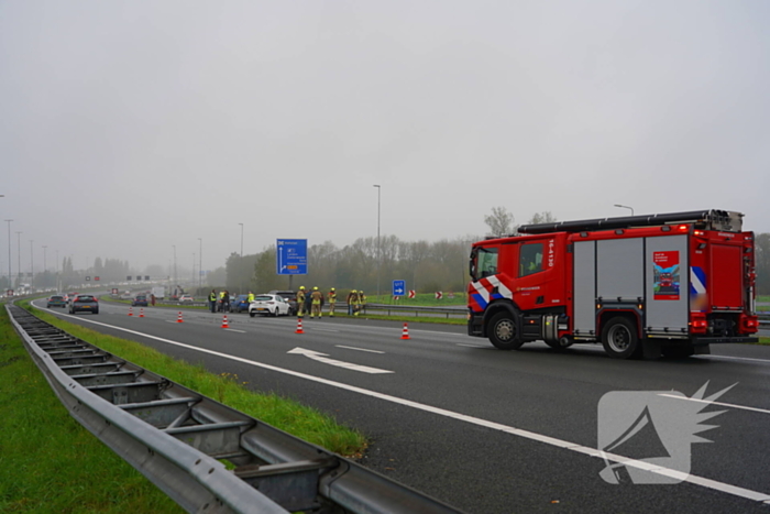 Veel schade na kettingbotsing op snelweg