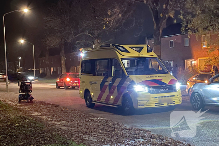 Man op scootmobiel komt ten val