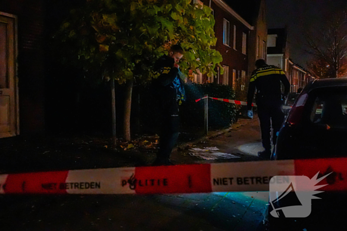 Veel schade aan voordeur door explosie