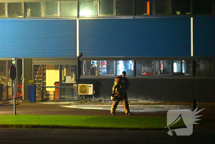 Flinke rookontwikkeling bij brand in bedrijfspand