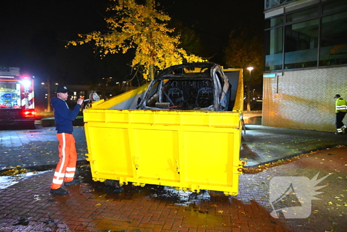 Autobrand na explosie bij elektrische auto