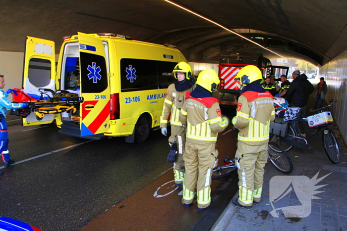 Fietser aangereden door veegwagen