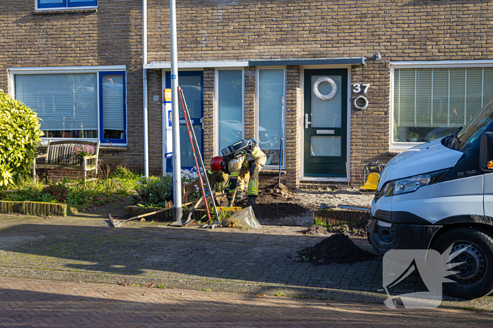 Gasleiding geraakt tijdens werkzaamheden in tuin