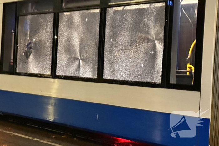 Tram in brand gestoken bij rellen