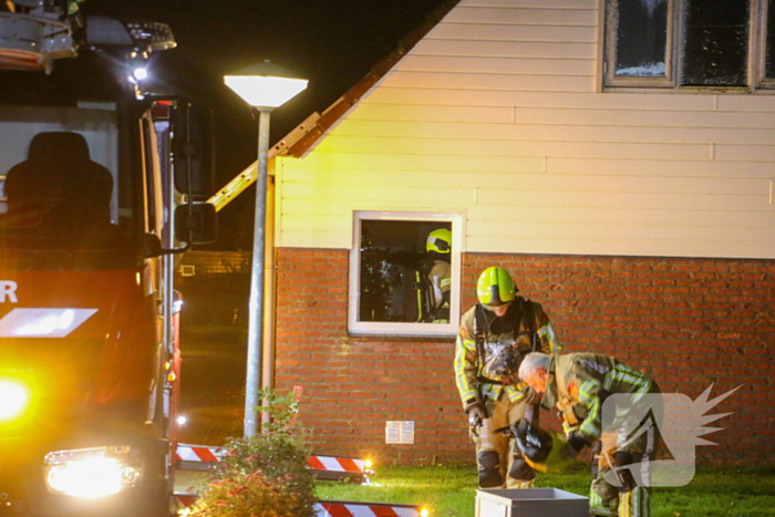 Brand in schoorsteen van woning op bungalowpark