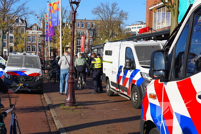 Tien activisten aangehouden bij protest