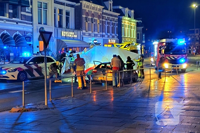 Zwaargewonde na aanrijding met personenauto