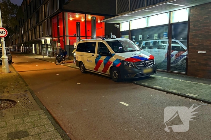 Politie schiet vrouw in been na overlastmelding in wooncomplex