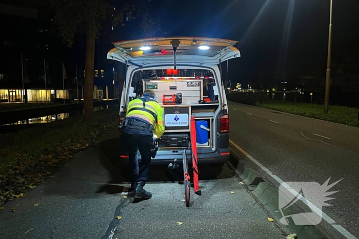 Schip vaart tegen brug aan