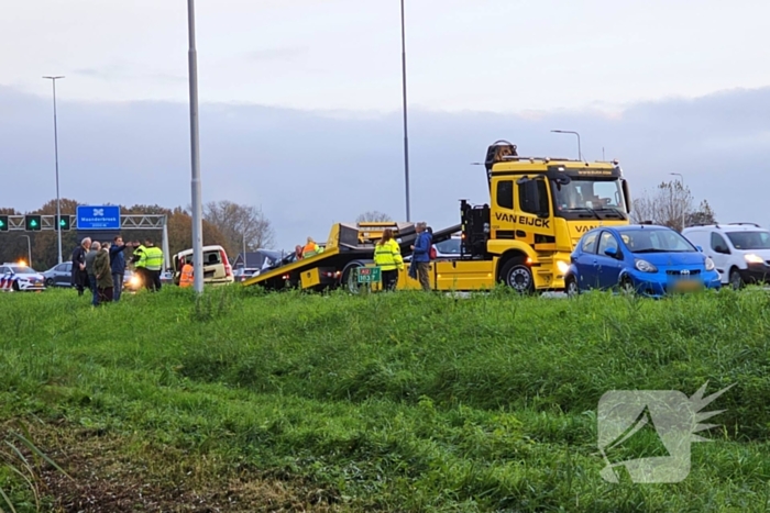 Flinke schade bij aanrijding op snelweg