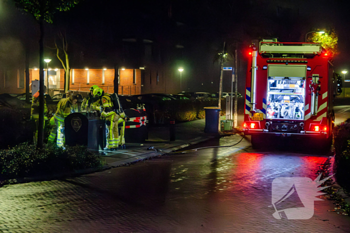 Brand in ondergrondse afvalcontainer