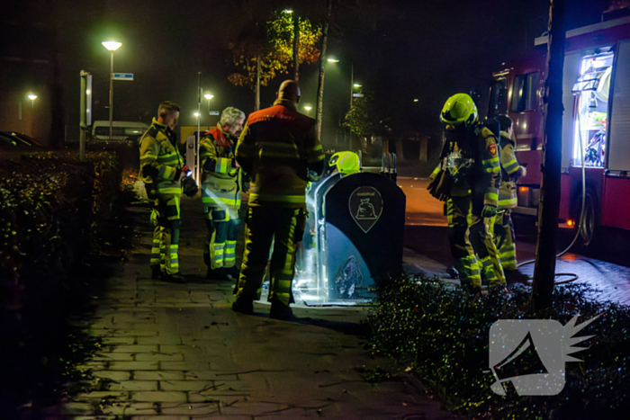 Brand in ondergrondse afvalcontainer