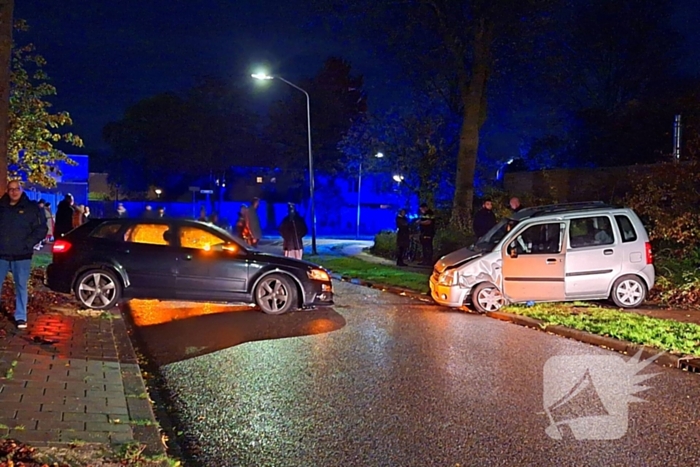 Bestuurder slaat op de vlucht na aanrijding met gewonde