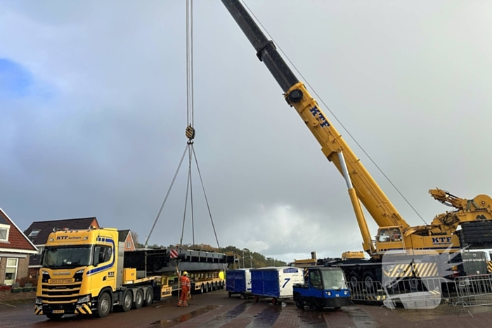 Tijdelijke auto brug geplaatst