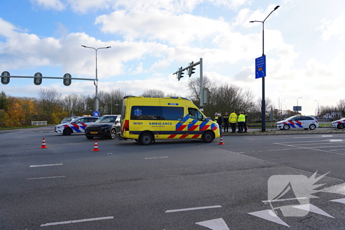 Motorrijder gewond bij botsing met auto