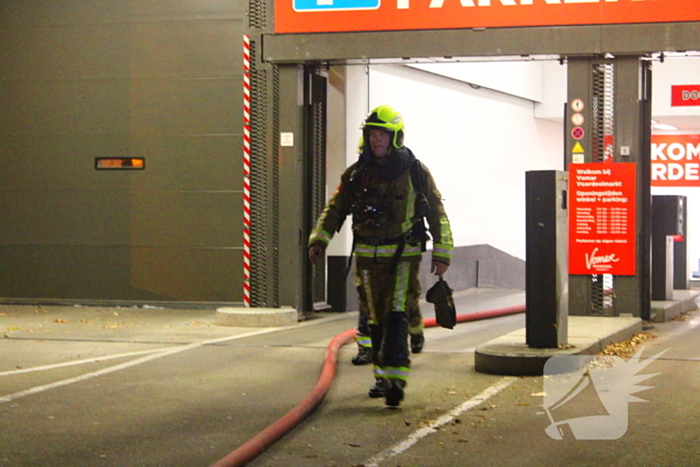 Brand in parkeergarage: aanzienlijke schade en evacuaties