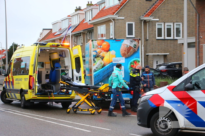 Fietser geschept door supermarkt bezorger