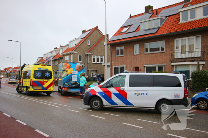 Fietser geschept door supermarkt bezorger