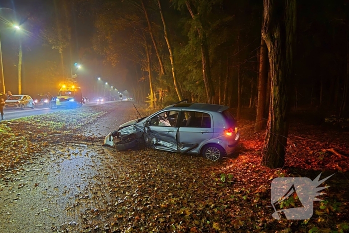 Drie auto's fiks beschadigd bij ongeval