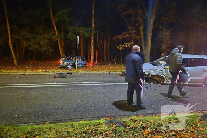 Drie auto's fiks beschadigd bij ongeval