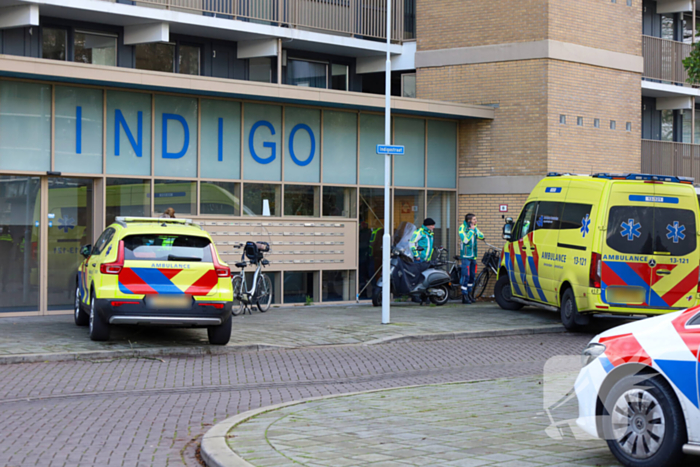 Persoon zwaargewond na val van grote hoogte