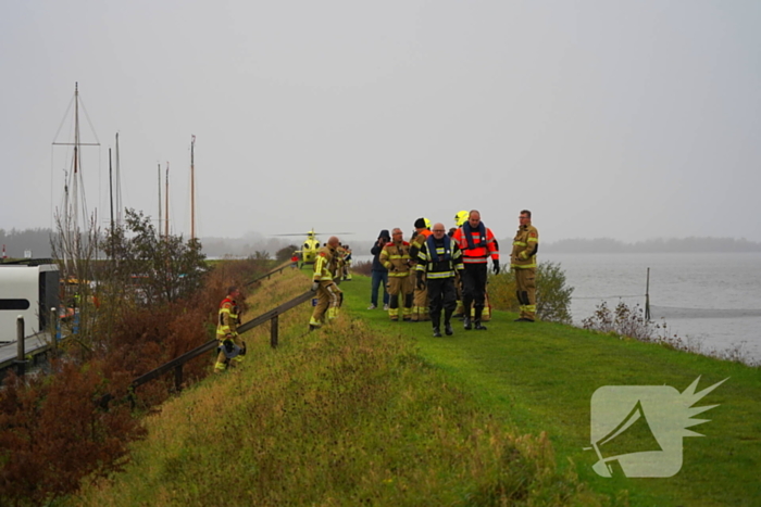 Overleden persoon aangetroffen na melding persoon te water