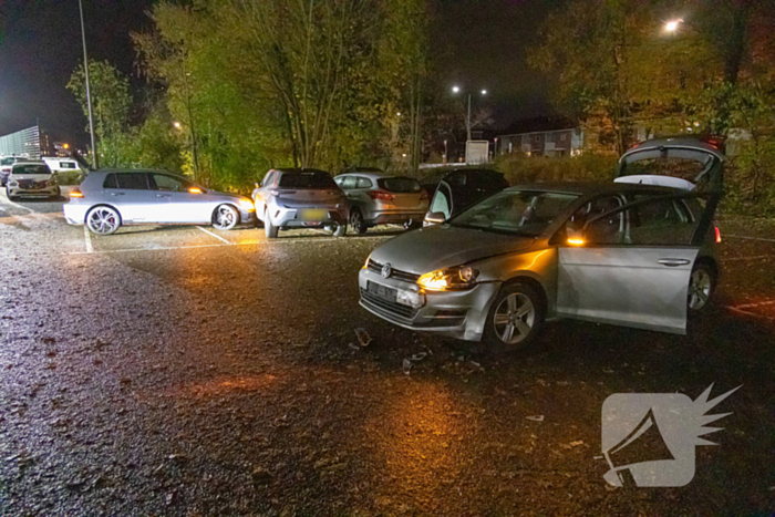 Vuurwapen gezien bij botsingen op parkeerterrein