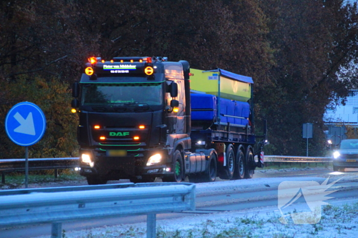 Automobilist vliegt uit de bocht