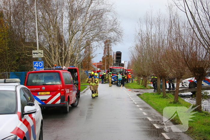 Brandweer groots ingezet voor uitslaande brand in kwekerij