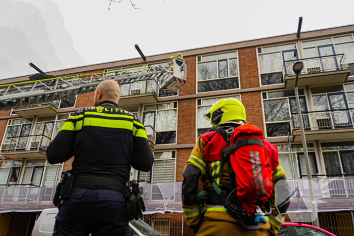 Brandweer onderzoekt benzine lucht en treft lekkende scooter aan