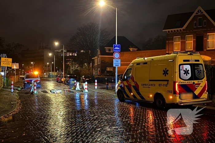 Scooterrijder glijd uit bij bussluis