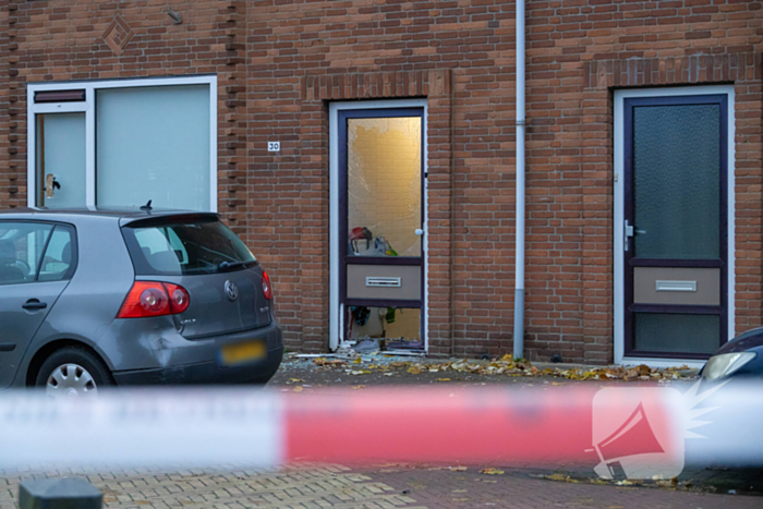 Explosief afgegaan bij woning Explosieven Opruimingsdienst Defensie aanwezig