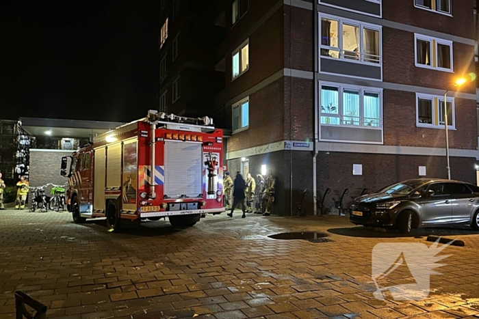 Persoon gewond bij brand in flatwoning