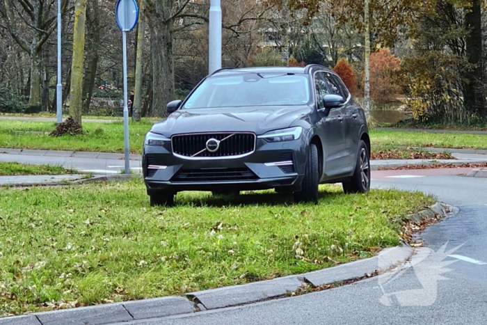 Fietser aangereden op rotonde