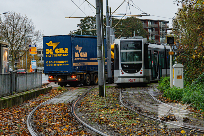 Flinke vertraging door ontsporing tram