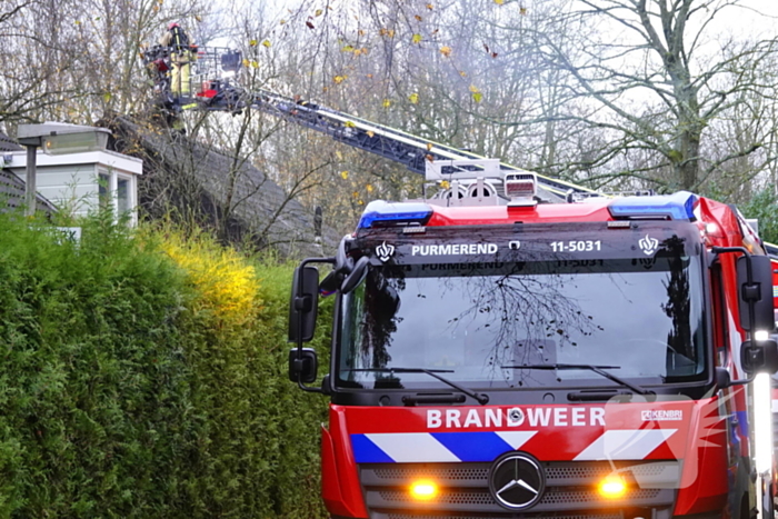 Fikse rookontwikkeling bij schoorsteenbrand